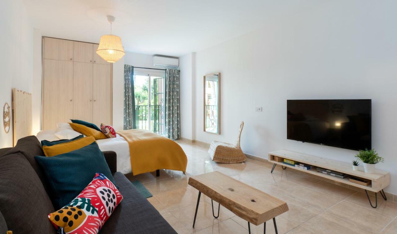 בנאלמדנה Minerva Suites By Kaarina מראה חיצוני תמונה
