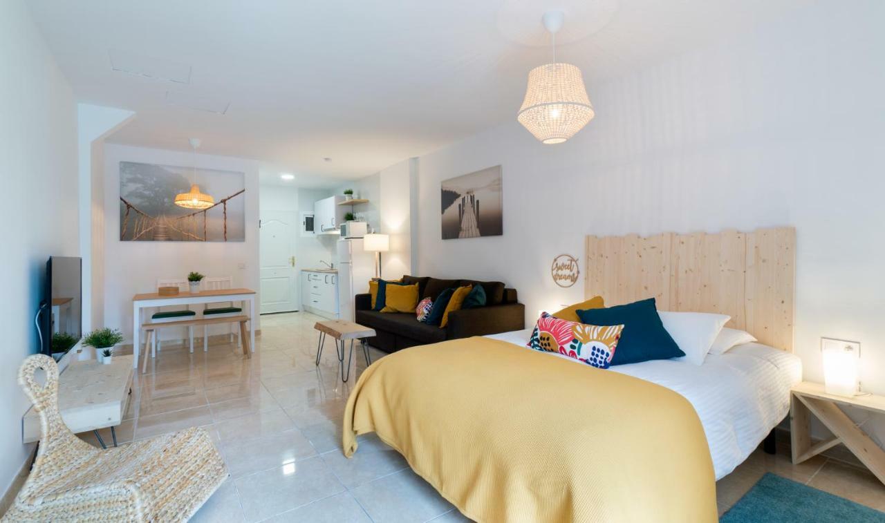 בנאלמדנה Minerva Suites By Kaarina מראה חיצוני תמונה